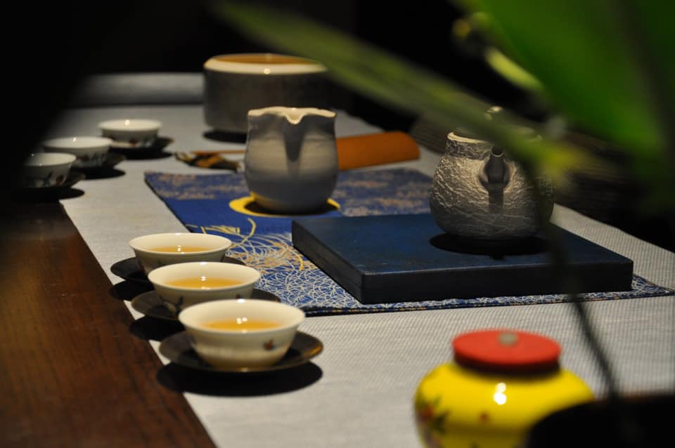 中秋瀹茶，闔家平安